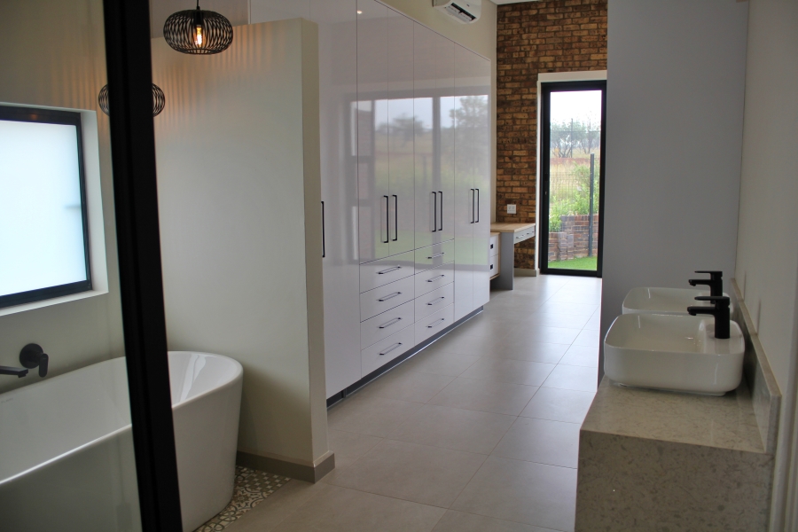 3 Bedroom Property for Sale in Helderzicht Eco Estate North West